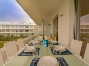 Brand new apartment in Belaire, pools, garden